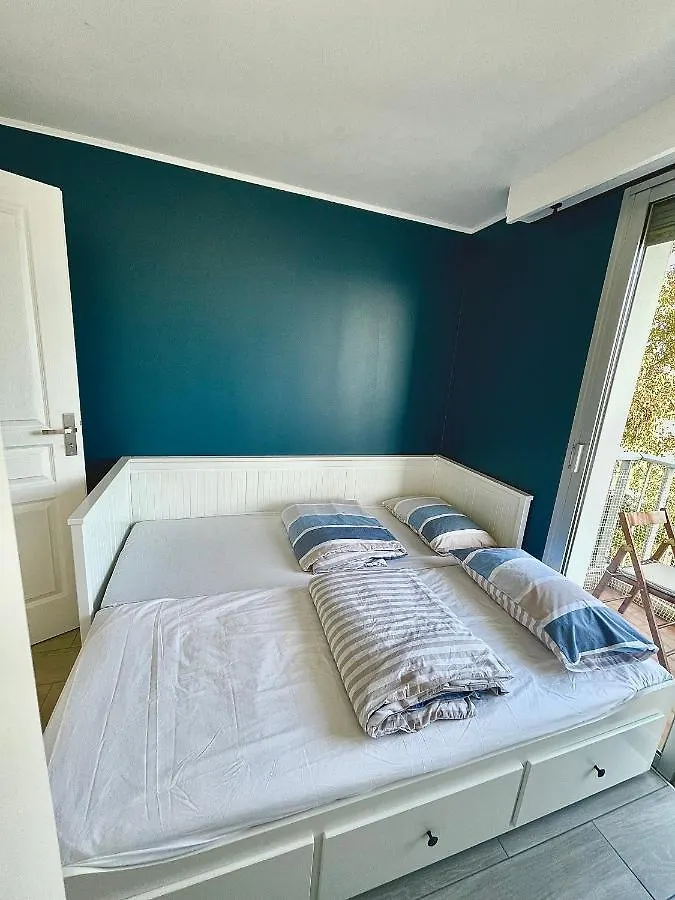 Appartement Bord De Mer Avec Piscine Saint-Laurent-du-Var Apartment