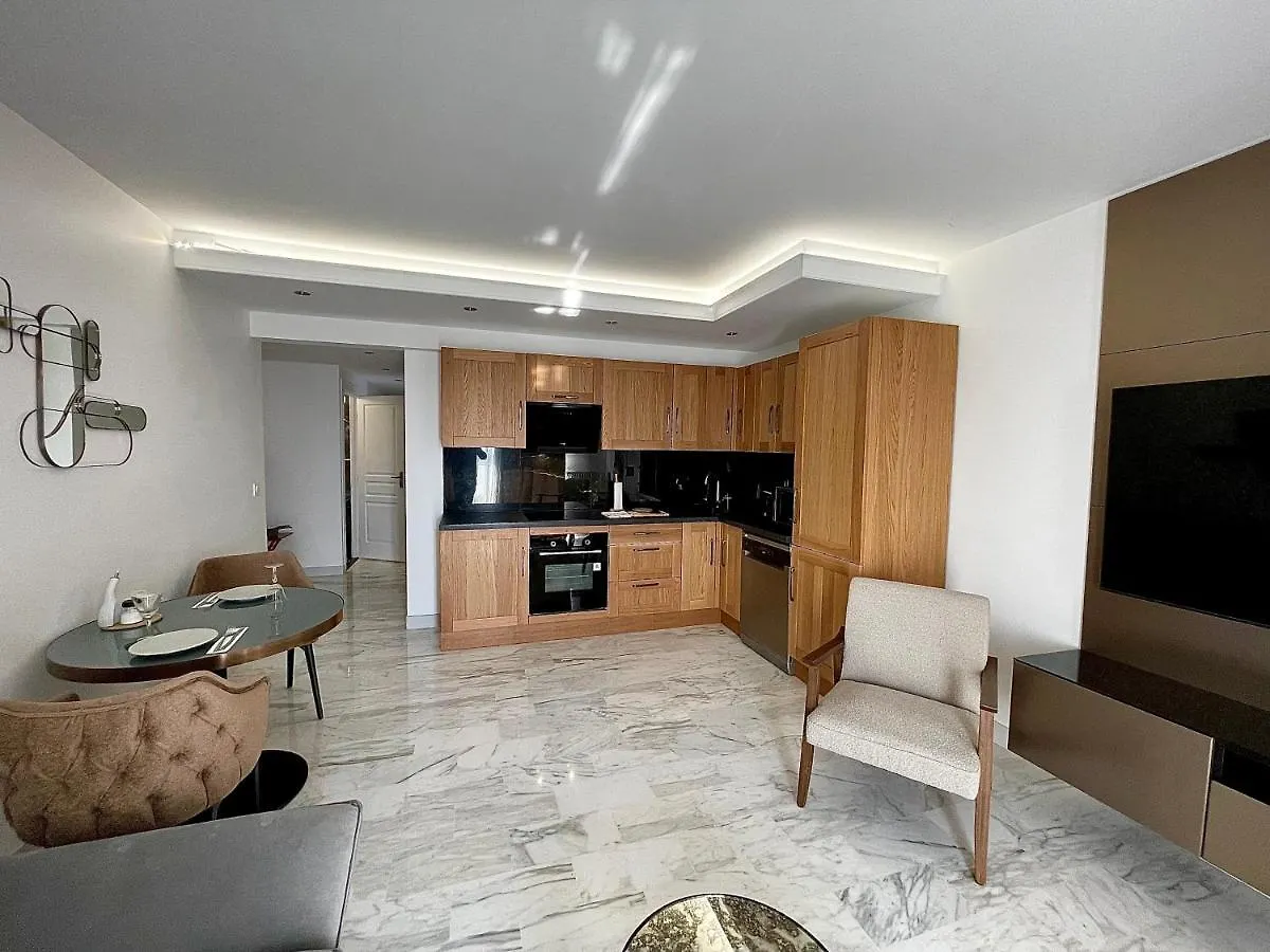 Appartement Bord De Mer Avec Piscine 생로랑뒤바르 아파트
