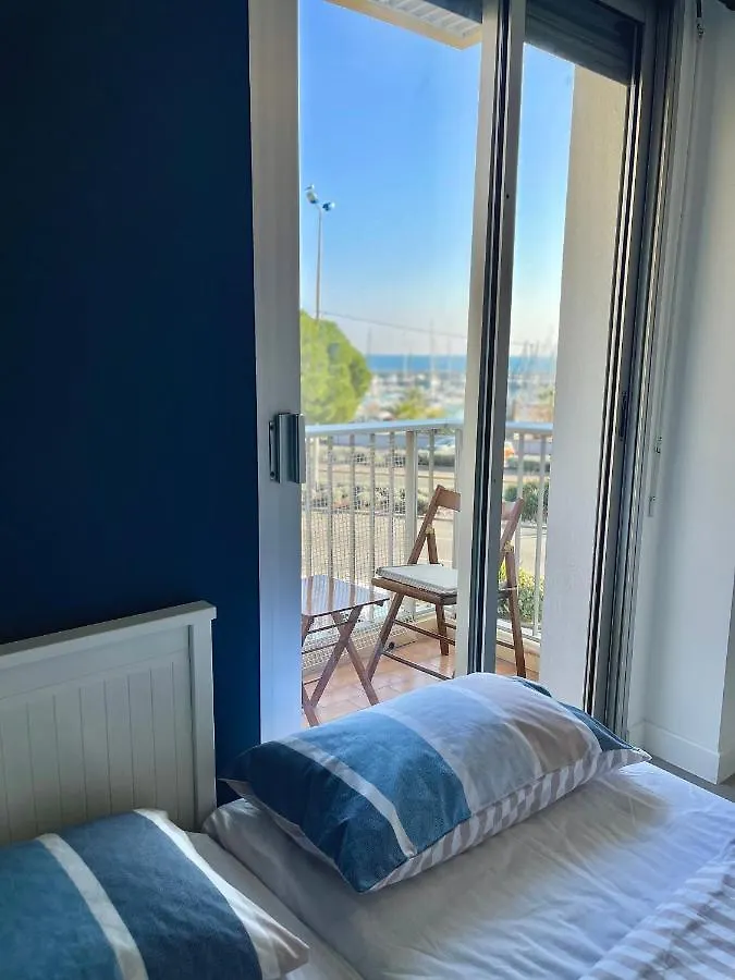Appartement Bord De Mer Avec Piscine 생로랑뒤바르 아파트